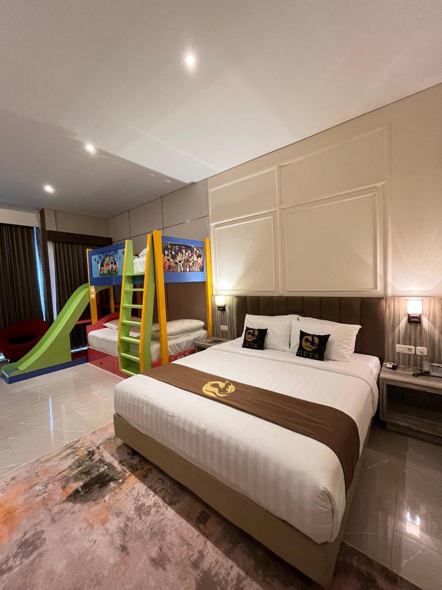 Gets Hotel Маланг Экстерьер фото